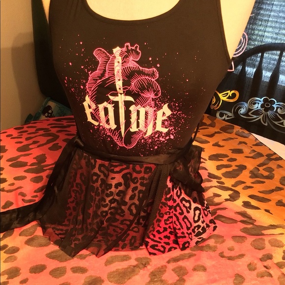 Too Fast Eat Me Shirt w/mini flounce upon bottom w coordinate scarf ombreleopard - Picture 4 of 16